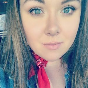 Meet your Posher, Savanna